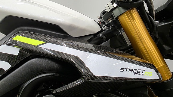 Triumph Street Triple Moto2 15 of 17