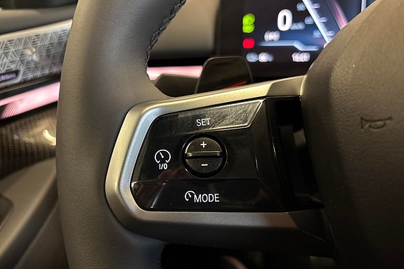BMW i5 22 of 24