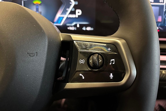 BMW i5 21 of 24