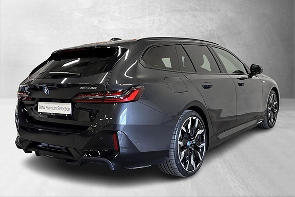 BMW i5 4 of 24