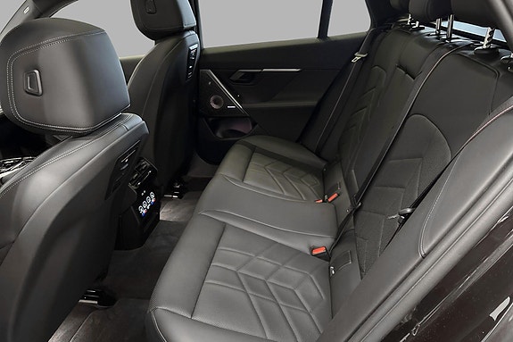 BMW i5 7 of 24