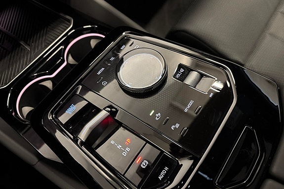 BMW i5 19 of 24