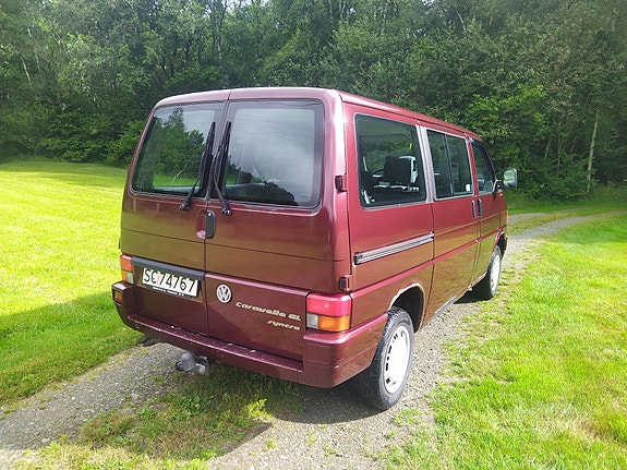 Volkswagen Caravelle 2 of 5