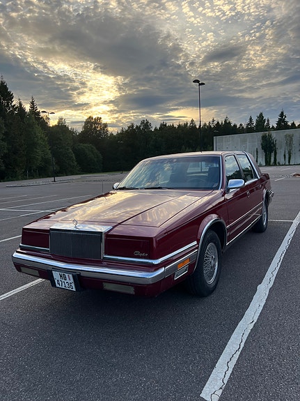 Chrysler New Yorker 2 of 5