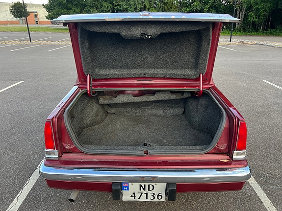 Chrysler New Yorker 7 of 14