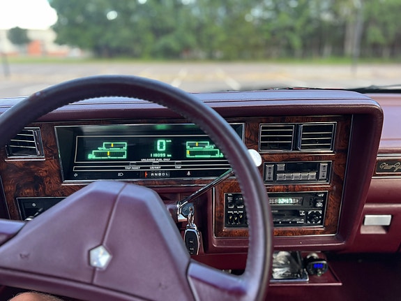 Chrysler New Yorker 13 of 14