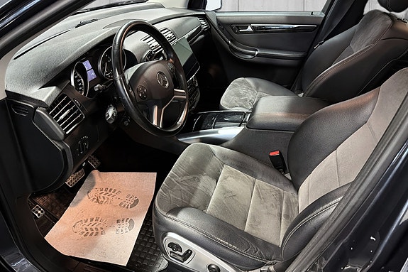 Mercedes-Benz R350 11 of 24