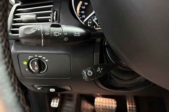 Mercedes-Benz R350 21 of 24