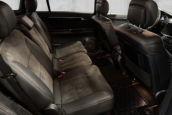 Mercedes-Benz R350 14 of 24