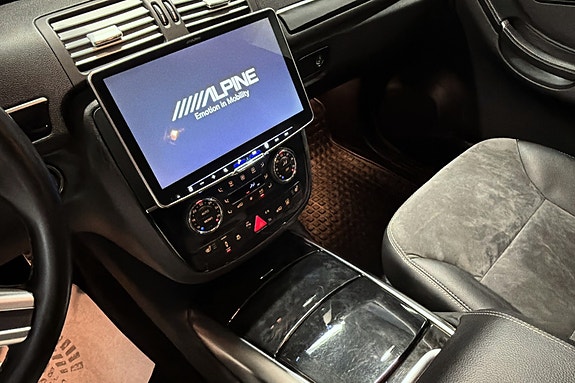 Mercedes-Benz R350 20 of 24