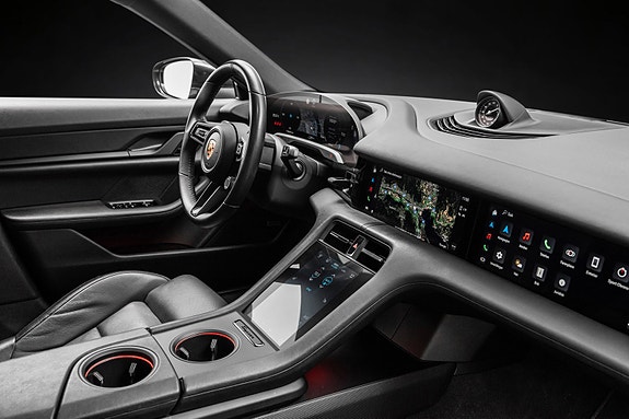 Porsche Taycan 13 of 30