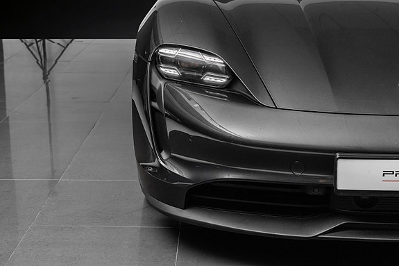 Porsche Taycan 4 of 30