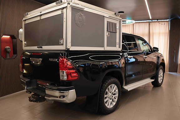 Toyota HiLux 7 of 30