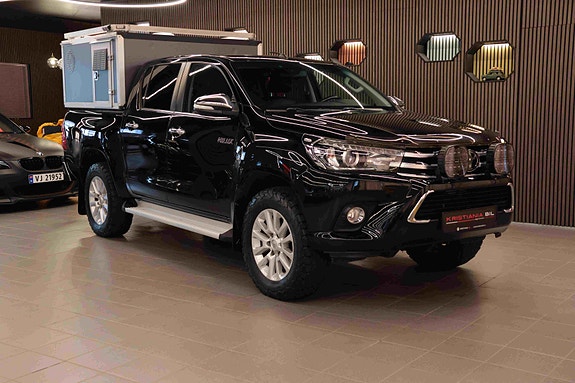 Toyota HiLux 3 of 30