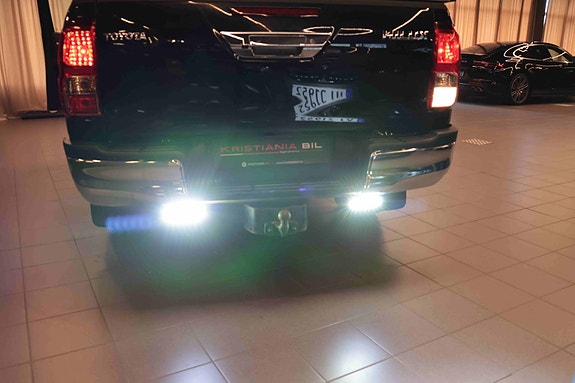 Toyota HiLux 15 of 30