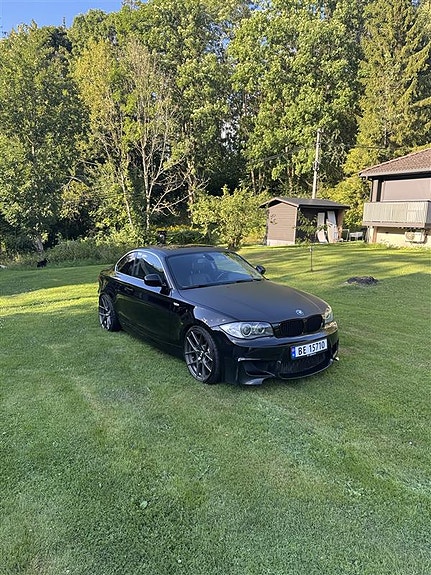 BMW 135i 2 of 5