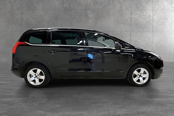 Peugeot 5008 2 of 5