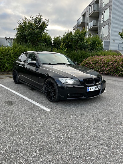 BMW 320d 2 of 14