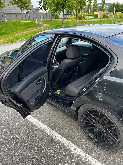 BMW 320d 5 of 14