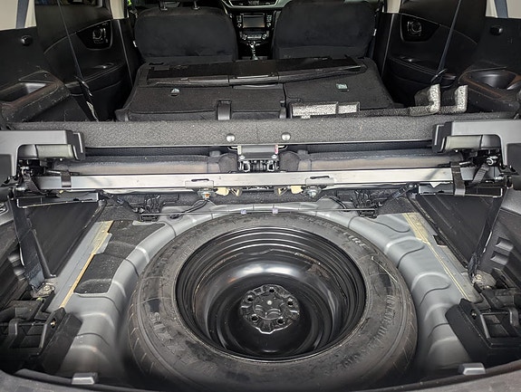 Nissan X-Trail 14 of 20
