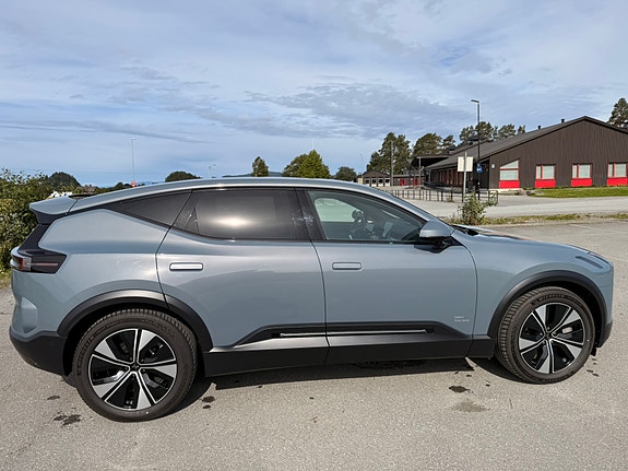 Polestar 3 7 of 26