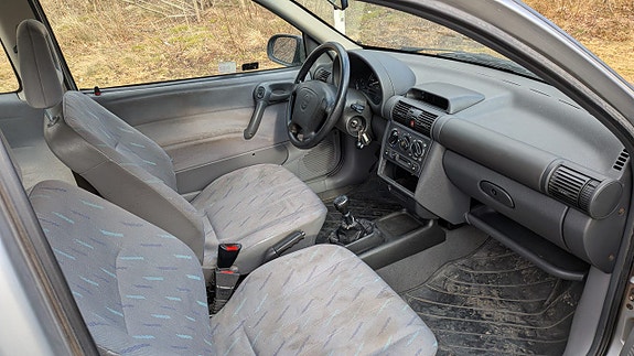 Opel Corsa 5 of 17