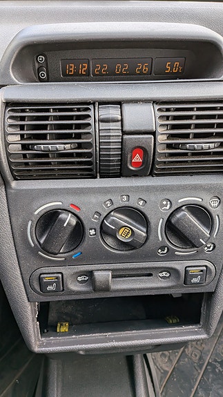 Opel Corsa 8 of 17