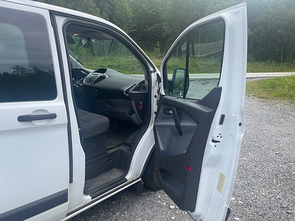 Ford Transit Custom 5 of 5