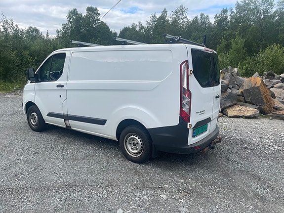 Ford Transit Custom 2 of 5
