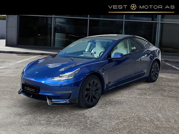 Tesla Model 3 3 of 5
