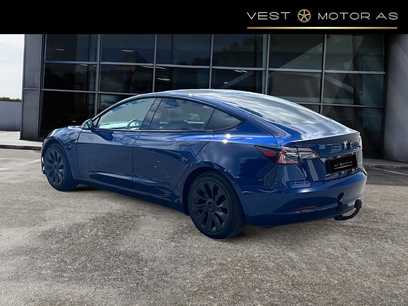 Tesla Model 3 5 of 5