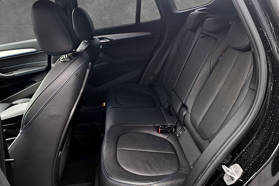 BMW X1 20 of 30