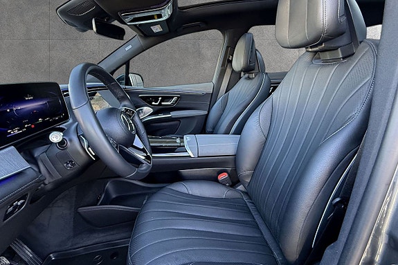 Mercedes-Benz EQS SUV 12 of 30