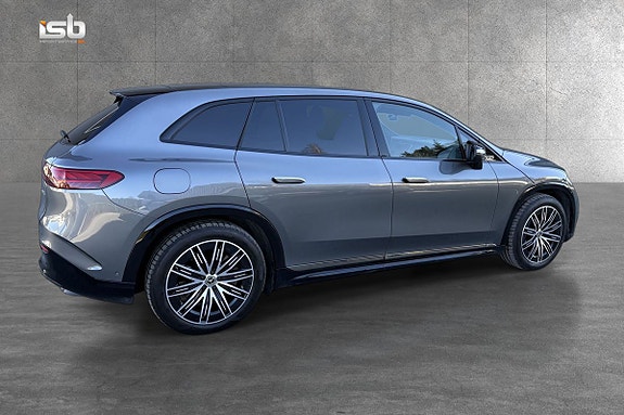 Mercedes-Benz EQS SUV 8 of 30