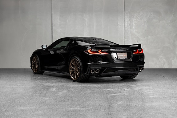 Chevrolet Corvette 8 of 30