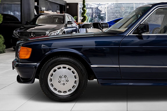 Mercedes-Benz 500 SEL 2 of 5