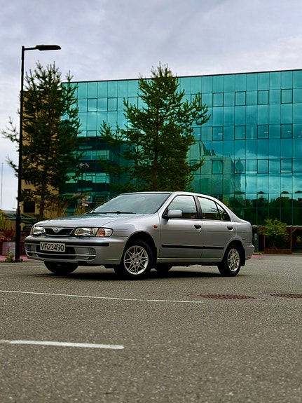 Nissan Almera 3 of 5