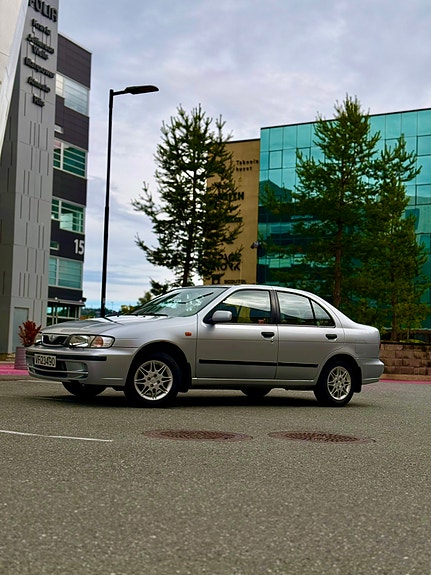 Nissan Almera 4 of 5
