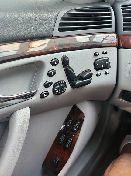 Mercedes-Benz S320 25 of 26