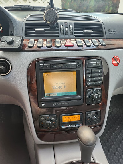 Mercedes-Benz S320 26 of 26