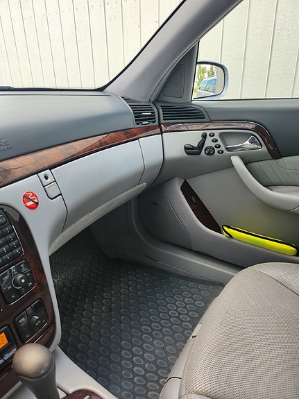 Mercedes-Benz S320 20 of 26