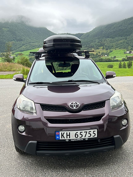 Toyota Urban Cruiser 2 of 10