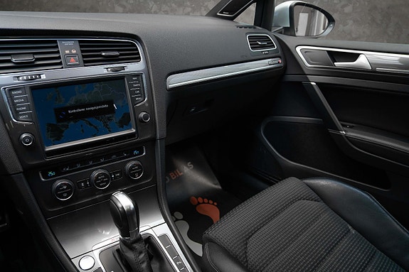 Volkswagen Golf Alltrack 16 of 30