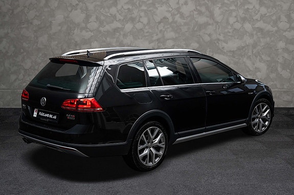 Volkswagen Golf Alltrack 8 of 30