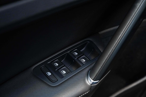Volkswagen Golf Alltrack 23 of 30