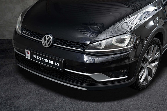 Volkswagen Golf Alltrack 4 of 5