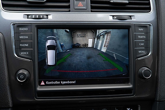 Volkswagen Golf Alltrack 21 of 30