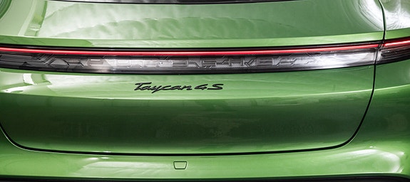 Porsche Taycan Cross Turismo 12 of 30