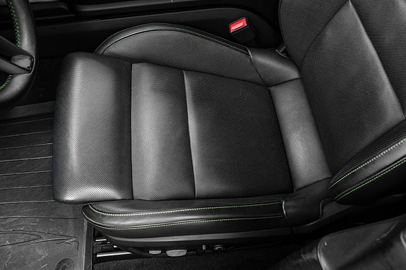Porsche Taycan Cross Turismo 22 of 30