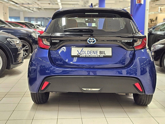 Toyota Yaris 5 of 5